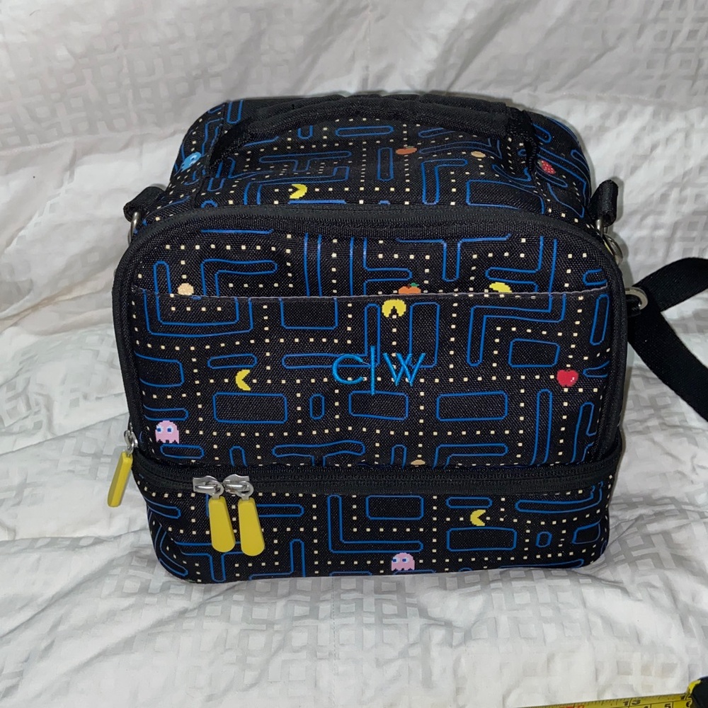 Like new Pottery Barn Kids Pac-Man Lunchbox crossbody strap removable
